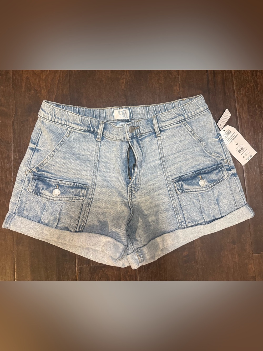 Time and Tru Light Wash Denim Roll-Cuff Cargo Pocket Shorts